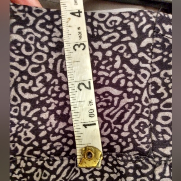 Coco + Carmen OMG Black and Gray Print Leggings - Picture 6 of 6